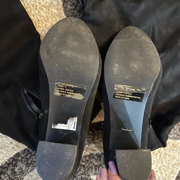 Buckle “Gianna” over the knee suede looking boots - Picture 2 of 3